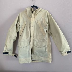 Cute cream/tan snow/rain jacekt!